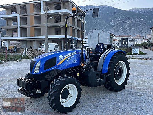 Machinery / Agricultural Machines / Tractors / New Holland / TD4.78B