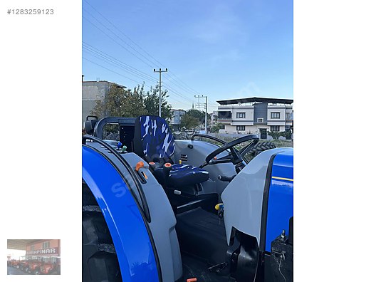 Machinery / Agricultural Machines / Tractors / New Holland / TD4.78B