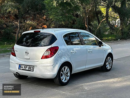 Vasıta / Otomobil / Opel / Corsa / 1.4 / Enjoy