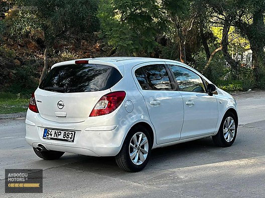 Vasıta / Otomobil / Opel / Corsa / 1.4 / Enjoy