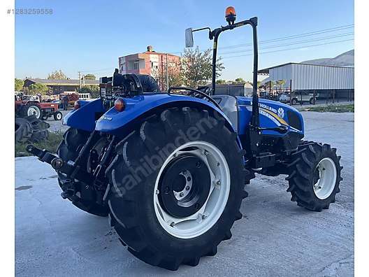 Machinery / Agricultural Machines / Tractors / New Holland / TD4.65B