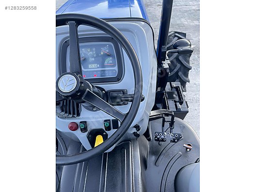 Machinery / Agricultural Machines / Tractors / New Holland / TD4.65B