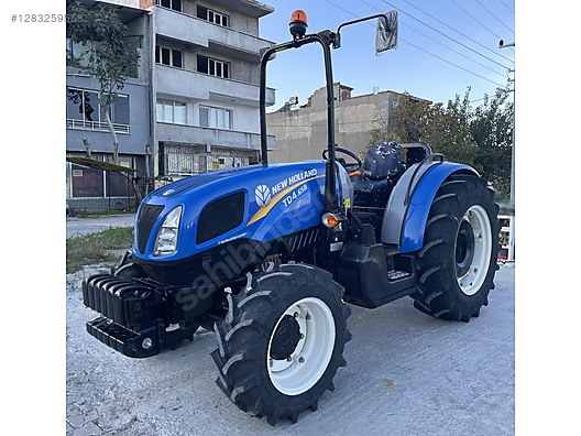 Machinery / Agricultural Machines / Tractors / New Holland / TD4.65B