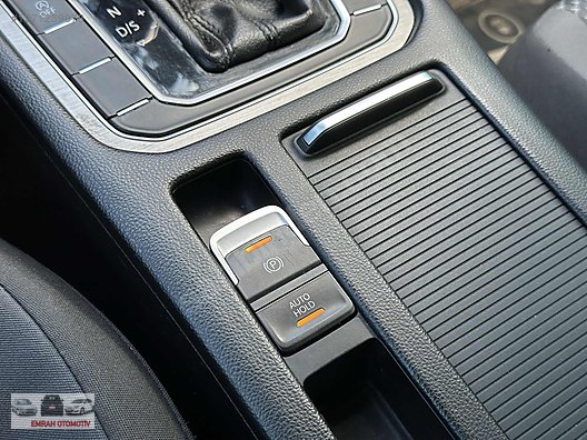 Vasıta / Otomobil / Volkswagen / Passat / 1.6 TDI BlueMotion / Impression