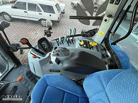 Machinery / Agricultural Machines / Tractors / New Holland / TR6.140