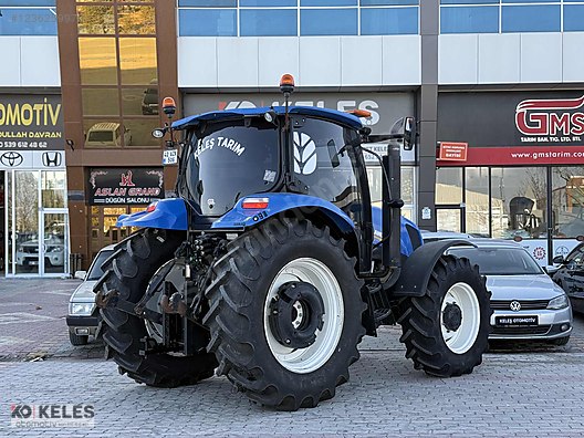 Machinery / Agricultural Machines / Tractors / New Holland / TR6.140