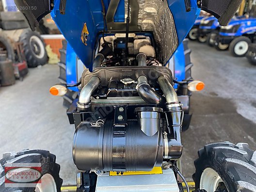 Machinery / Agricultural Machines / Tractors / New Holland / TD4.90B