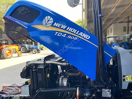 Machinery / Agricultural Machines / Tractors / New Holland / TD4.90B