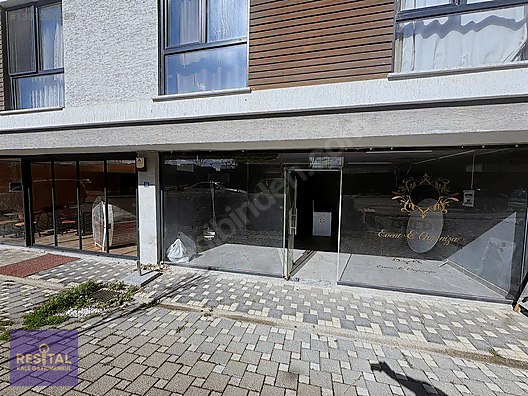 BALAT'TA kiralık dükkan