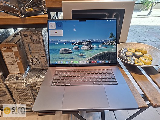 Apple Macbook / Apple Macbook Pro 16