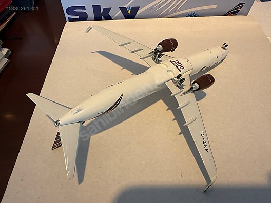 Aviation200 Sky Airlines Boeing 737-900 model uçak 1/200 ölçek on