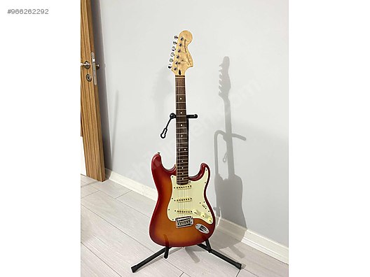 squier stratocaster standard