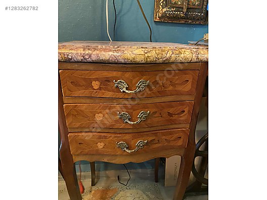 Used & Brand New Items / Antique / Furniture / Den & Living Room / Antique Cupboard