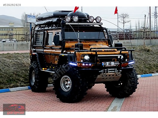 land rover defender 130 2 5 td