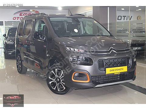 CAM TAVAN 2023 BERLİNGO XTR 1.5 HDİ OTOMATİK SADECE...
