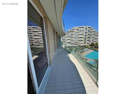 Viaport houses suites