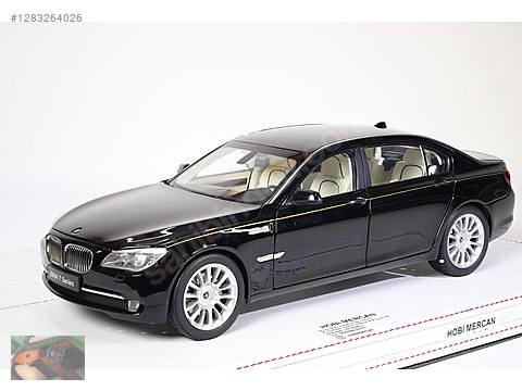 Kyosho Diecast Model 1:18 BMW Araba - 1283264026