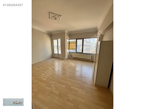 KADIKÖY DE ALTIYOL BOĞAYA YAKIN 4+1 İŞ YERİNE UYGUN...