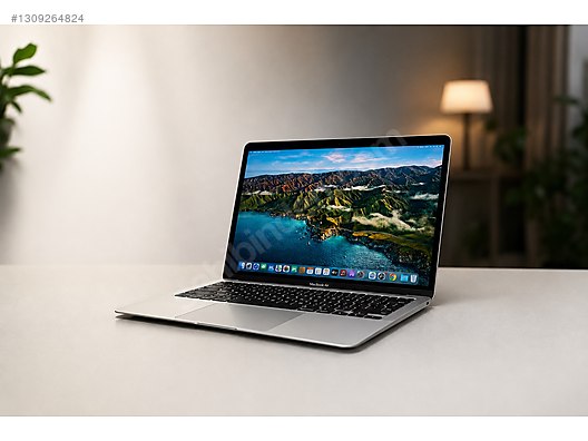 Apple Macbook / Apple MacBook Air 2020 i3 Kutulu - Çalışmasında