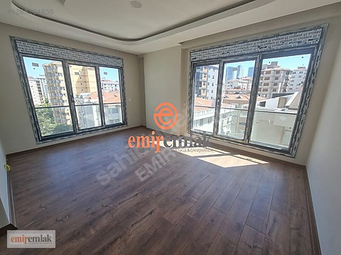 EMİR'DEN SATILIK FENERYOLU MİNİBÜS CADDESİ'NDE...