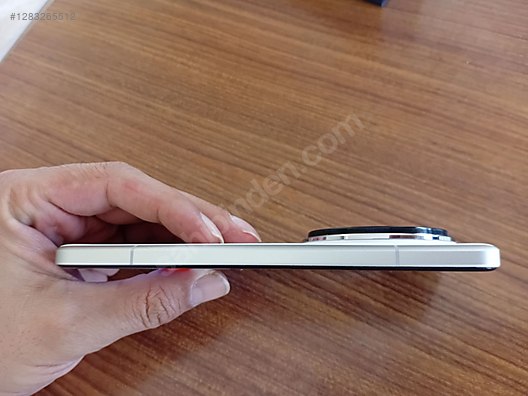 Used & Brand New Items / Cell Phones & Accessories / Cell Phones / Xiaomi / 14 Ultra