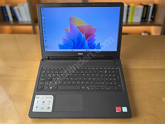 Dell / DELL i5-7200U | RADEON R5 M430 | 8GB DDR4 | 120 SSD + 500GB
