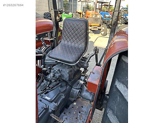 Machinery / Agricultural Machines / Tractors / New Holland / 54C