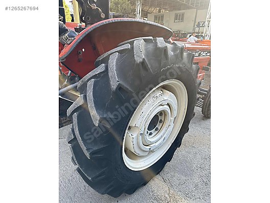 Machinery / Agricultural Machines / Tractors / New Holland / 54C