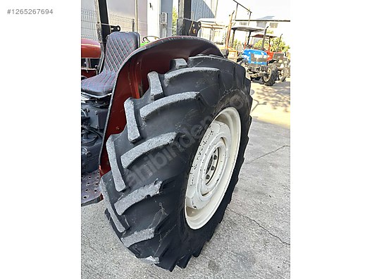 Machinery / Agricultural Machines / Tractors / New Holland / 54C