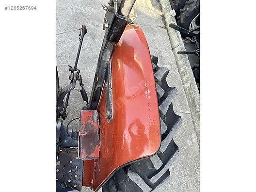 Machinery / Agricultural Machines / Tractors / New Holland / 54C