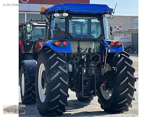 Machinery / Agricultural Machines / Tractors / New Holland / TD110D