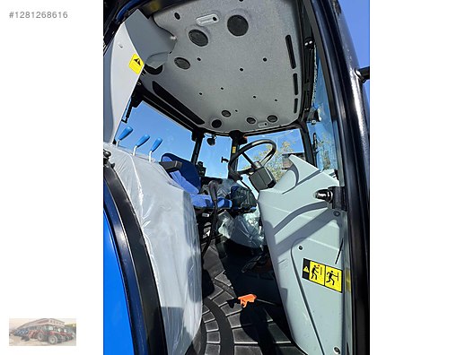 Machinery / Agricultural Machines / Tractors / New Holland / TD110D