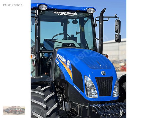 Machinery / Agricultural Machines / Tractors / New Holland / TD110D