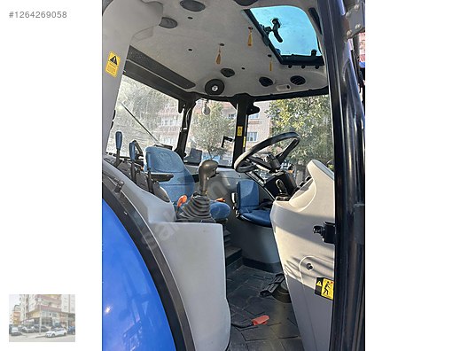 Machinery / Agricultural Machines / Tractors / New Holland / TR5.100