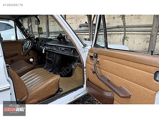 Beyaz Mercedes-Benz 230