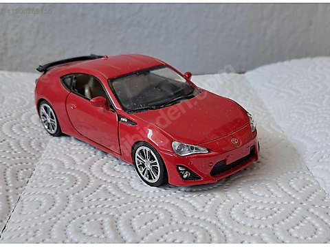 RMZ City Diecast Model 1:32 Toyota Araba - 1300269450