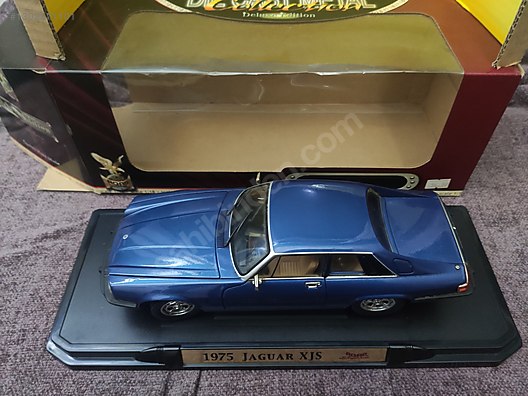 Road Signature Diecast Model 1:18 Jaguar Araba - 1302271101