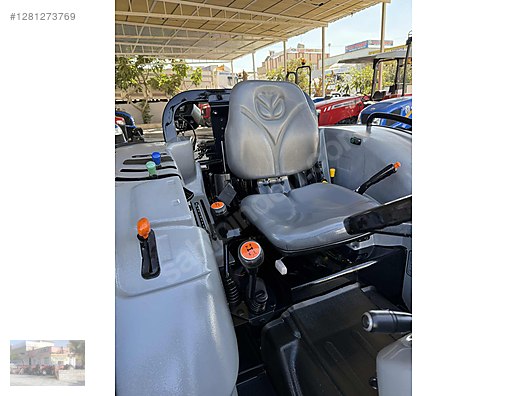 Machinery / Agricultural Machines / Tractors / New Holland / TD4.80B