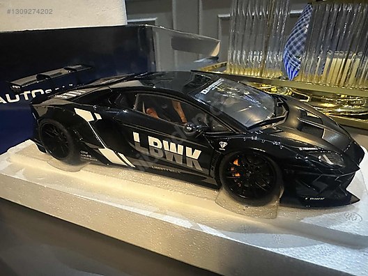 Autoart Diecast Model 1:18 Lamborghini Araba - 1309274202