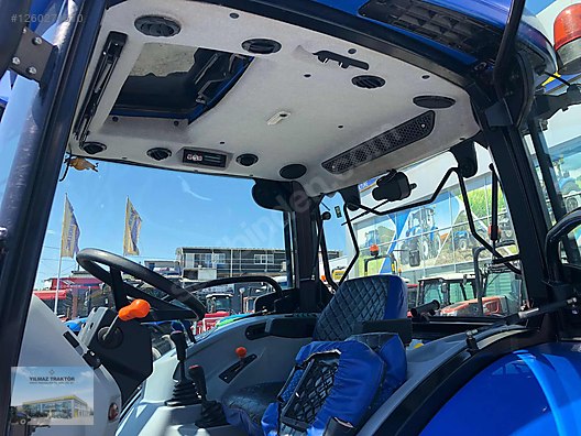 Machinery / Agricultural Machines / Tractors / New Holland / T4.70S