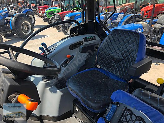 Machinery / Agricultural Machines / Tractors / New Holland / T4.70S