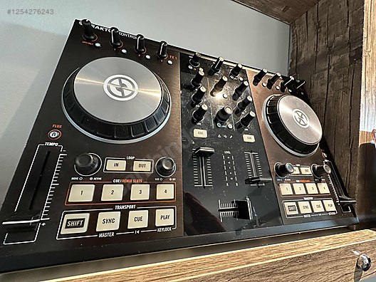 TRAKTOR KONTROL S2 MK2 箱付き 付属品完備 Native Instruments Traktor Kontrol S2 MK2 sahibinden.comda