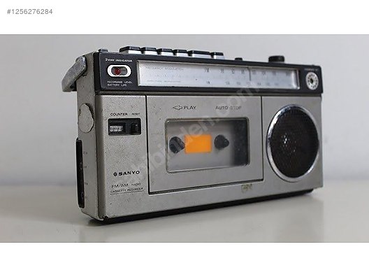 Diğer Analog Portatif Radyo - Sanyo M 1700F FM AM Stereo Radio