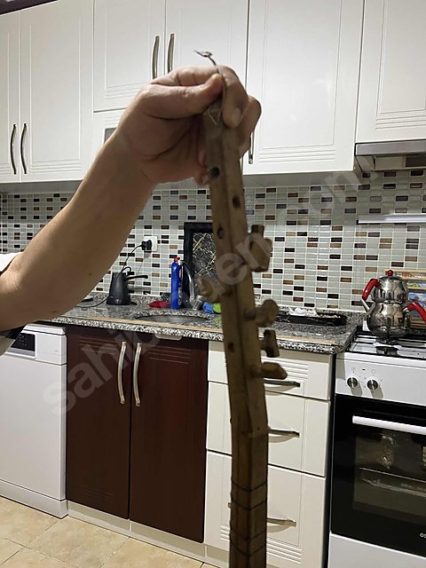 Antika saz 80 yıllık