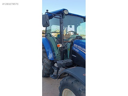 Machinery / Agricultural Machines / Tractors / New Holland / TD65D