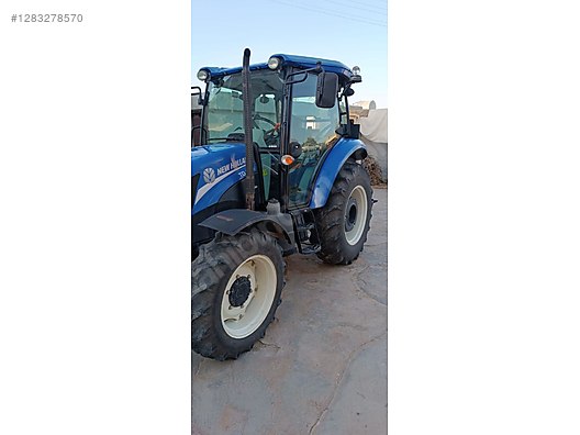 Machinery / Agricultural Machines / Tractors / New Holland / TD65D