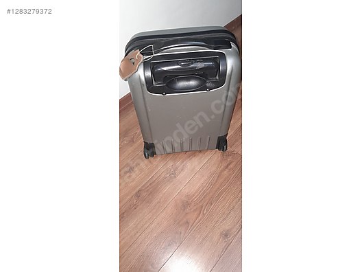 Used & Brand New Items / Clothing & Accessories / Suitcases & Luggage / Single