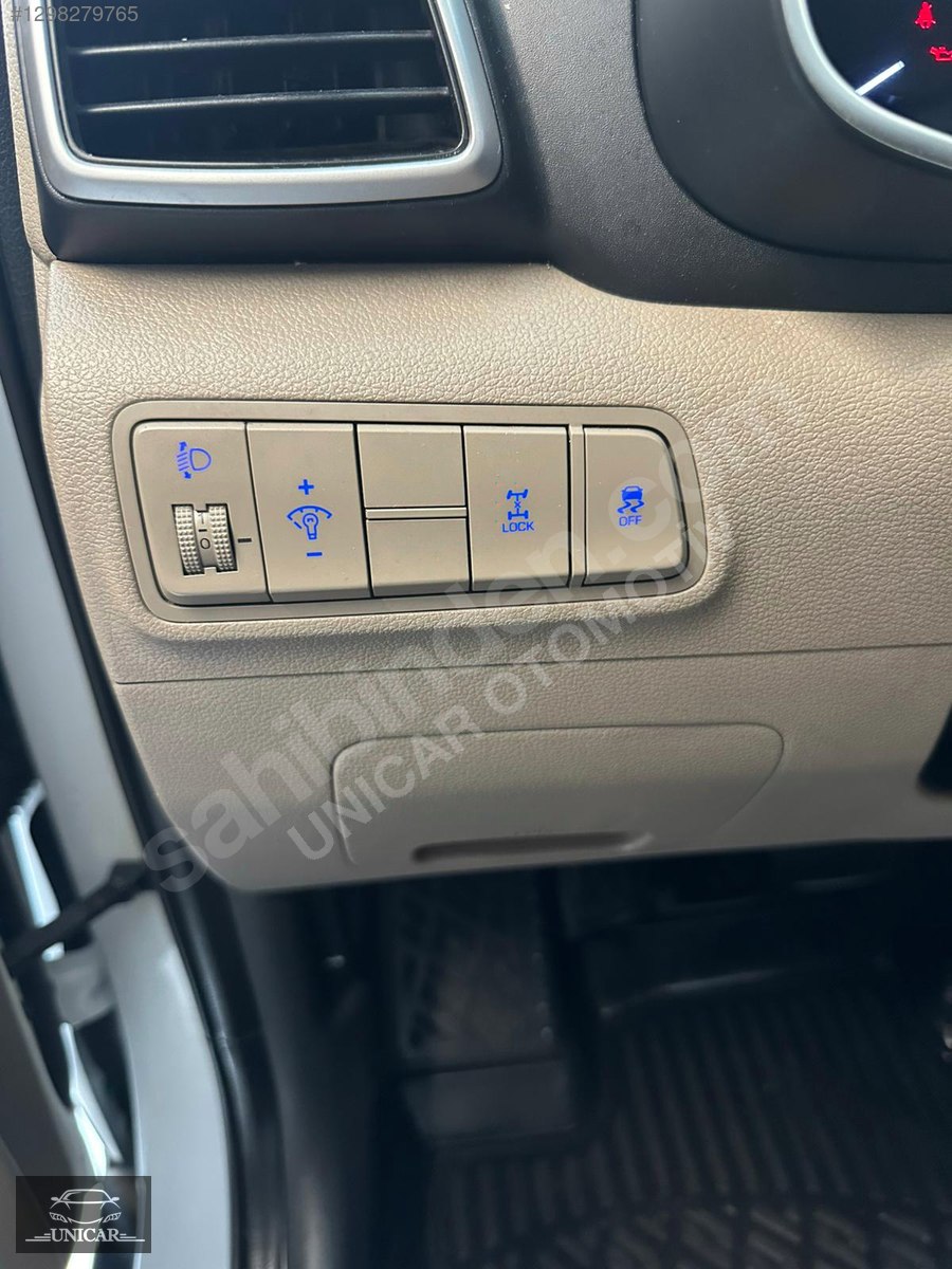 Hyundai Tucson 1.6 CRDi 4x4 Elite 12