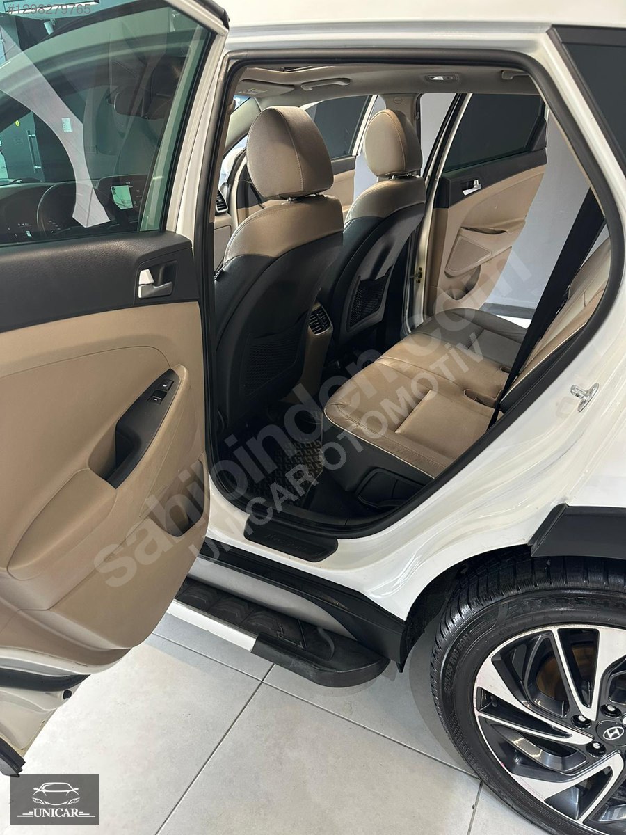 Hyundai Tucson 1.6 CRDi 4x4 Elite 11