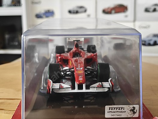 1/24 FERRARİ F10 2010 - FERNANDO ALONSO (Pleksi Case) on